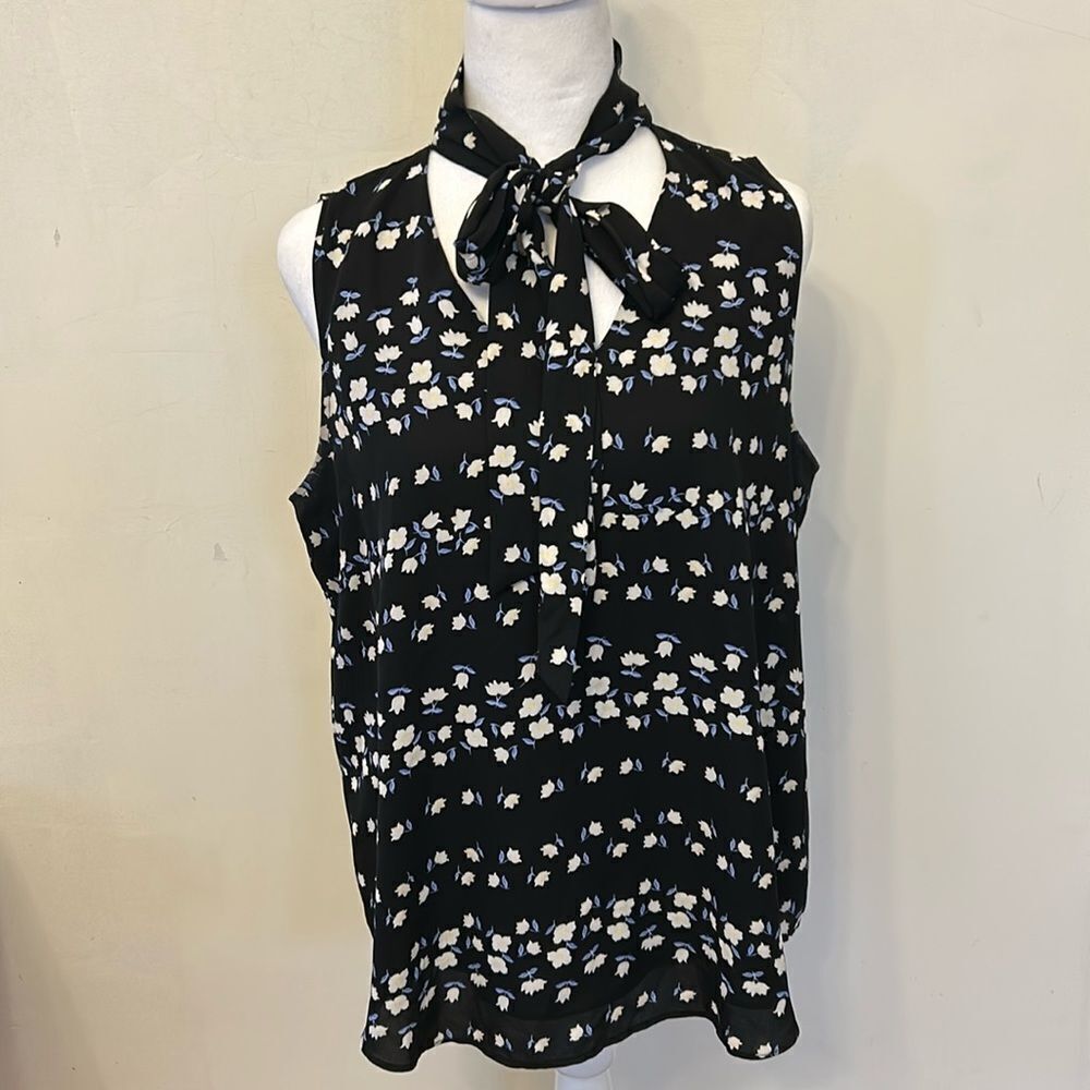 Ann Taylor black floral V neck sleeveless tie neck blouse Size LP EUC